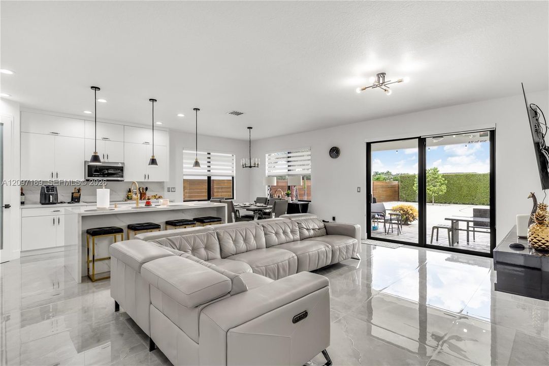 En Venta: $625,000 (3 camas, 2 baños, 1798 Pies cuadrados)