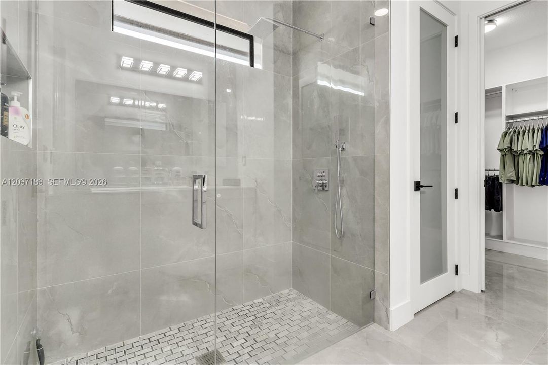 En Venta: $625,000 (3 camas, 2 baños, 1798 Pies cuadrados)