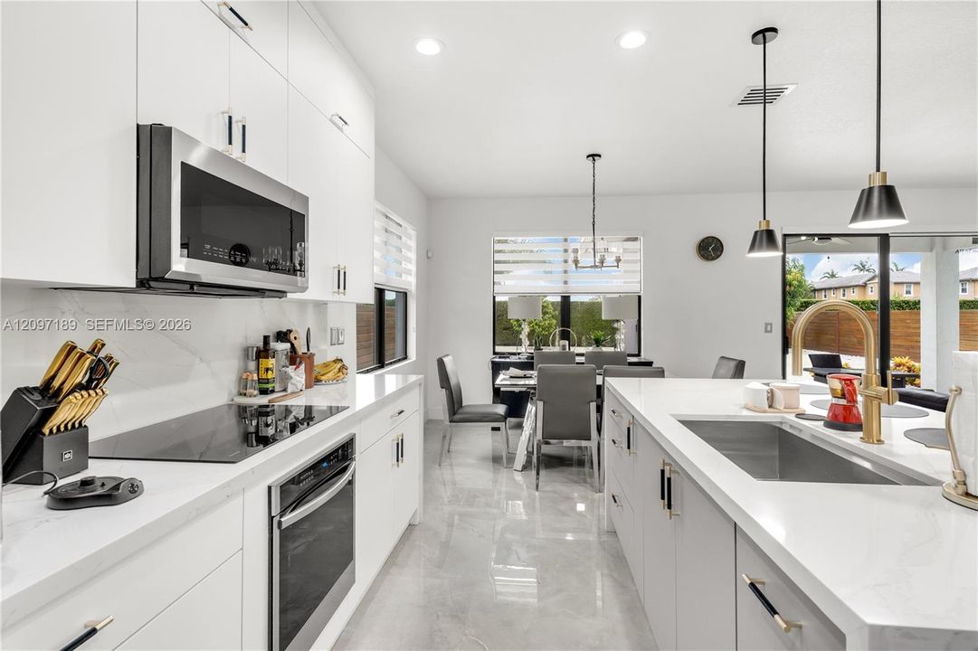 En Venta: $625,000 (3 camas, 2 baños, 1798 Pies cuadrados)