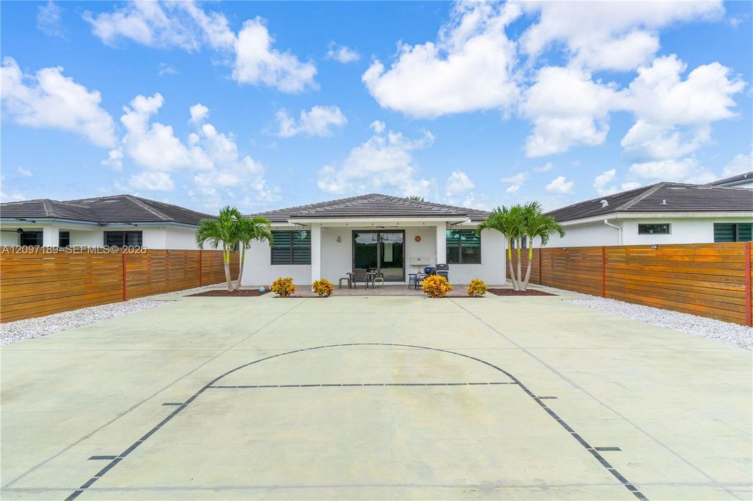 En Venta: $625,000 (3 camas, 2 baños, 1798 Pies cuadrados)
