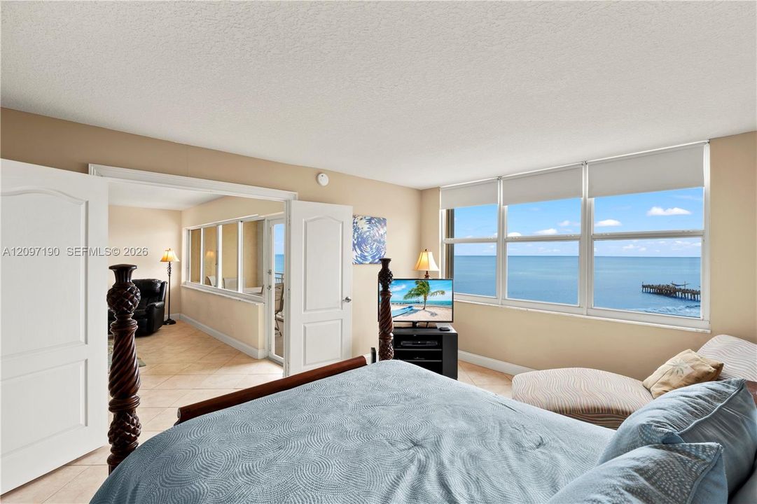 For Rent: $4,200 (2 beds, 2 baths, 1290 Square Feet)