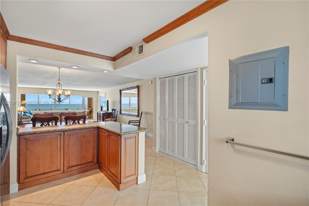 For Rent: $4,200 (2 beds, 2 baths, 1290 Square Feet)