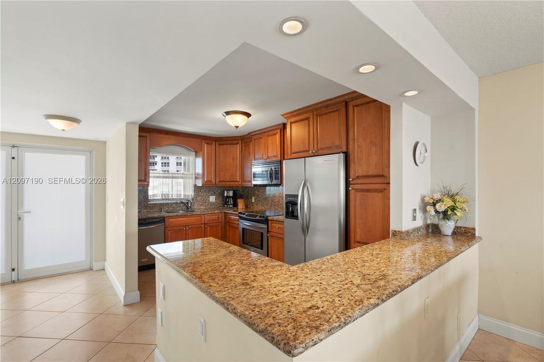 For Rent: $4,200 (2 beds, 2 baths, 1290 Square Feet)