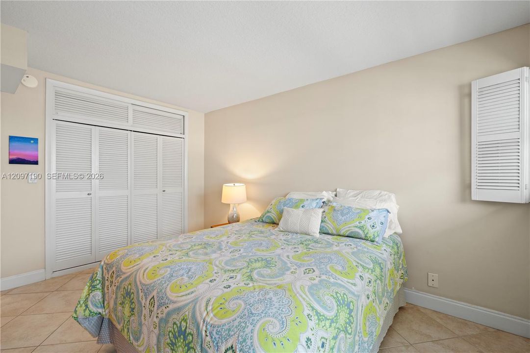 For Rent: $4,200 (2 beds, 2 baths, 1290 Square Feet)