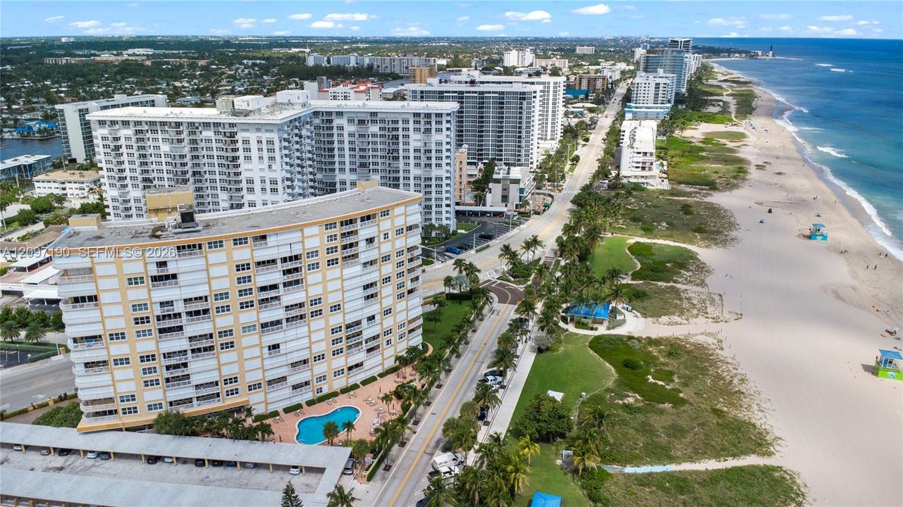 For Rent: $4,200 (2 beds, 2 baths, 1290 Square Feet)