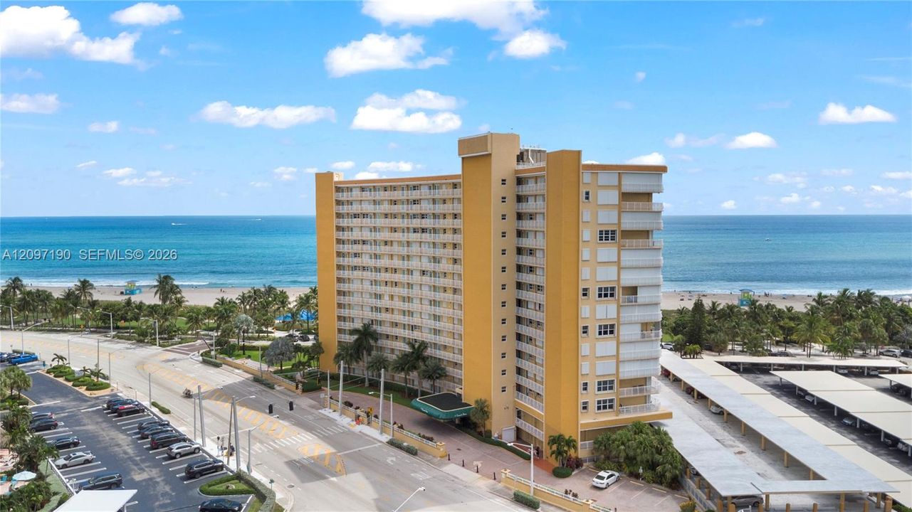For Rent: $4,200 (2 beds, 2 baths, 1290 Square Feet)