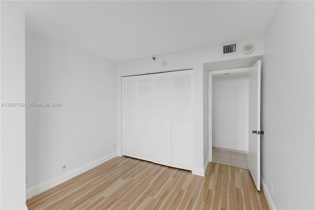 For Rent: $3,900 (2 beds, 2 baths, 890 Square Feet)