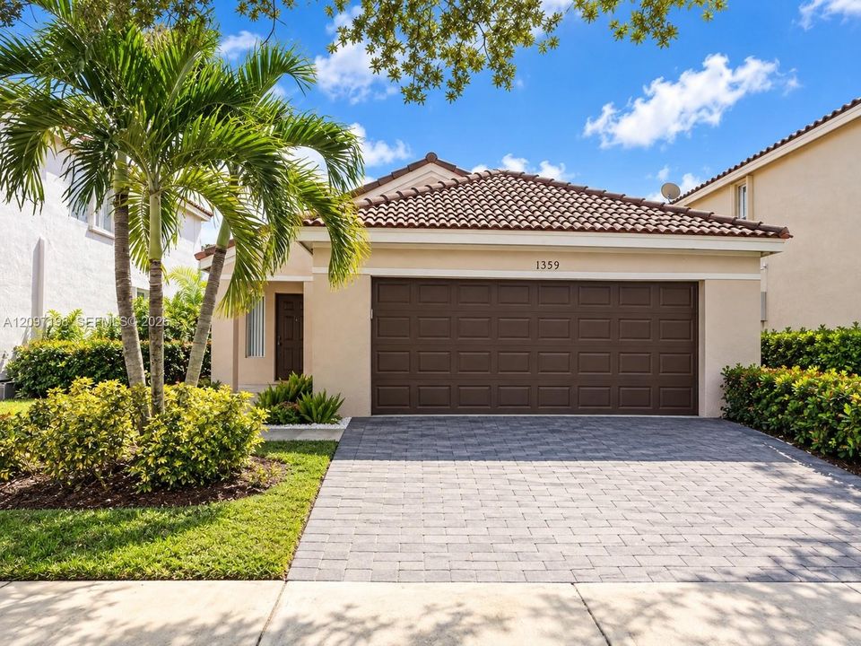 For Sale: $625,000 (3 beds, 2 baths, 1420 Square Feet)