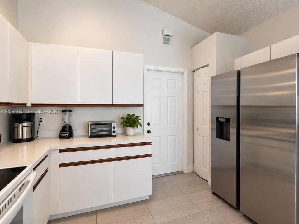 For Sale: $625,000 (3 beds, 2 baths, 1420 Square Feet)