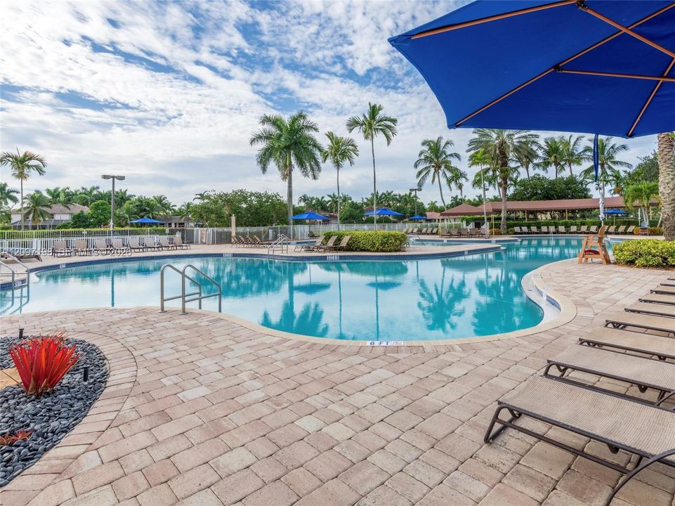 For Sale: $625,000 (3 beds, 2 baths, 1420 Square Feet)