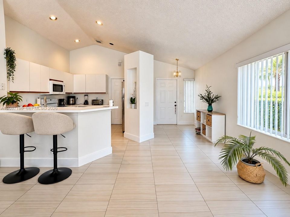 For Sale: $625,000 (3 beds, 2 baths, 1420 Square Feet)