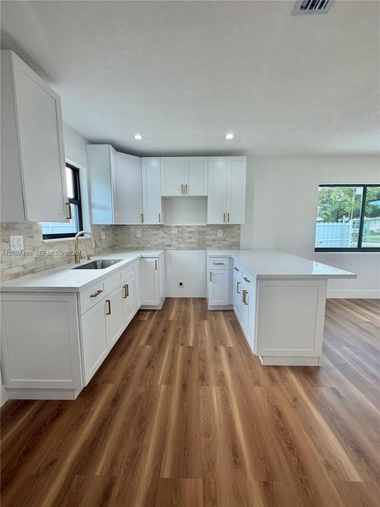 En Venta: $465,000 (3 camas, 2 baños, 929 Pies cuadrados)