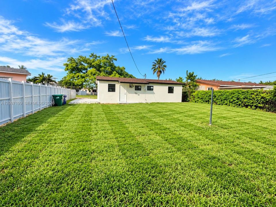 En Venta: $465,000 (3 camas, 2 baños, 929 Pies cuadrados)