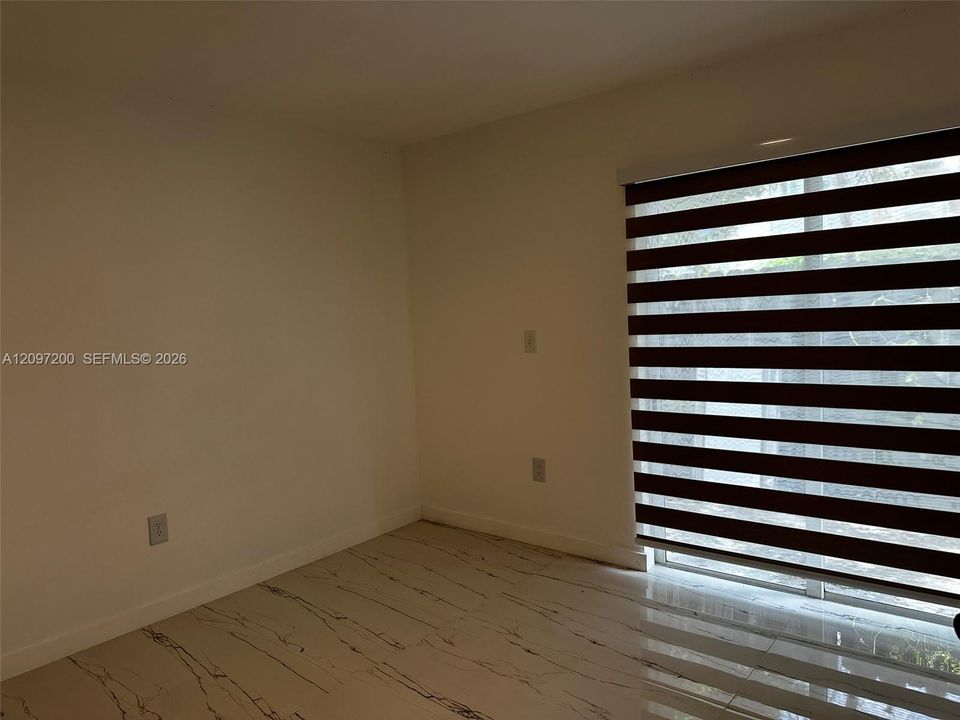 For Rent: $3,000 (3 beds, 2 baths, 1152 Square Feet)