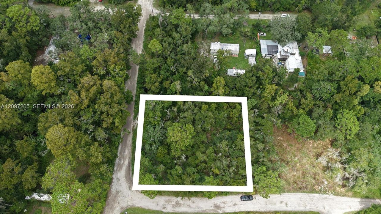En Venta: $20,000 (0.18 acres)