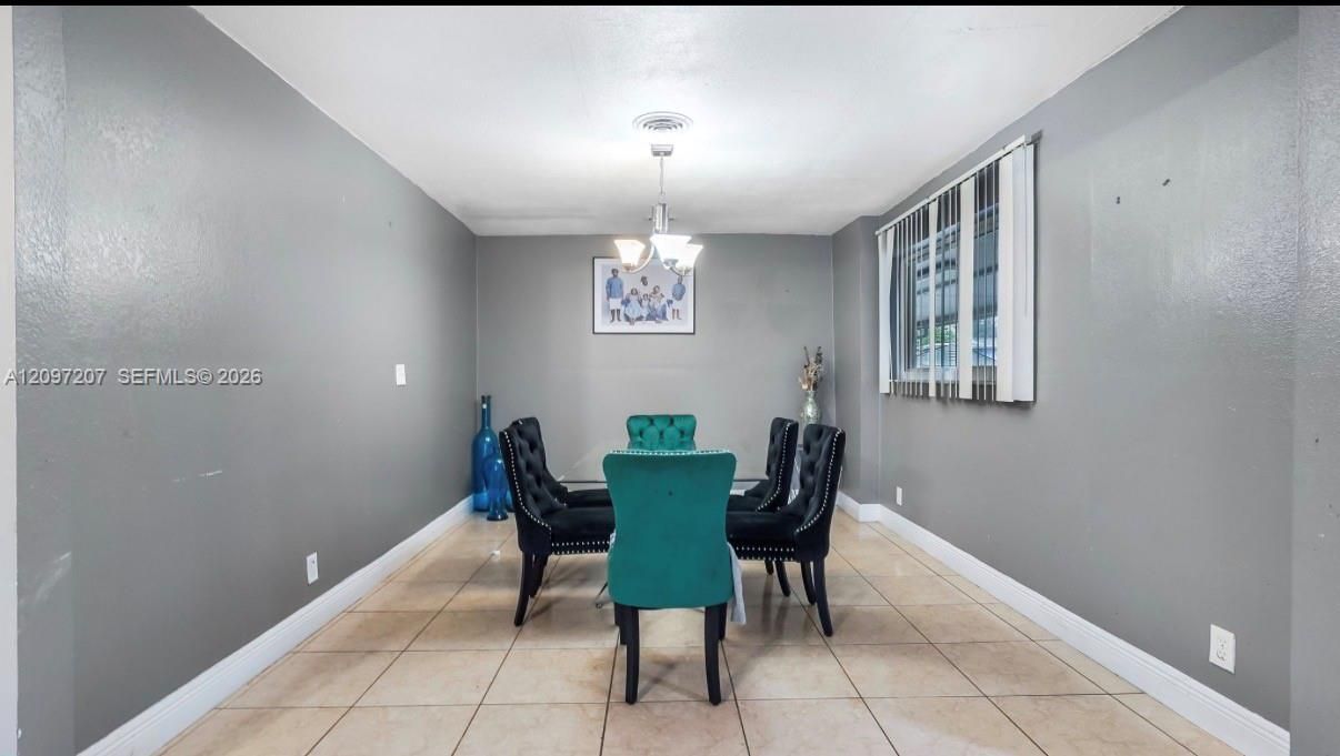 For Sale: $545,900 (4 beds, 2 baths, 1850 Square Feet)