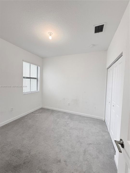 For Sale: $399,000 (3 beds, 2 baths, 1587 Square Feet)
