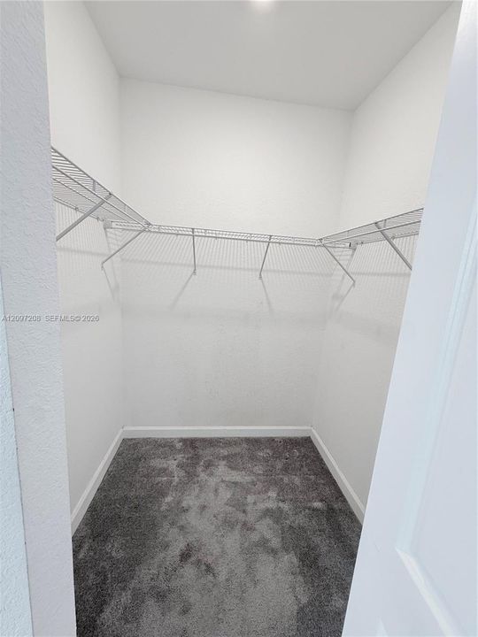 For Sale: $399,000 (3 beds, 2 baths, 1587 Square Feet)