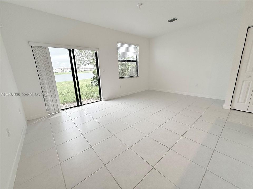 For Sale: $399,000 (3 beds, 2 baths, 1587 Square Feet)