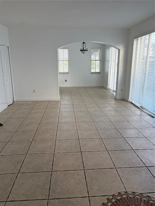 For Rent: $3,800 (4 beds, 3 baths, 1570 Square Feet)