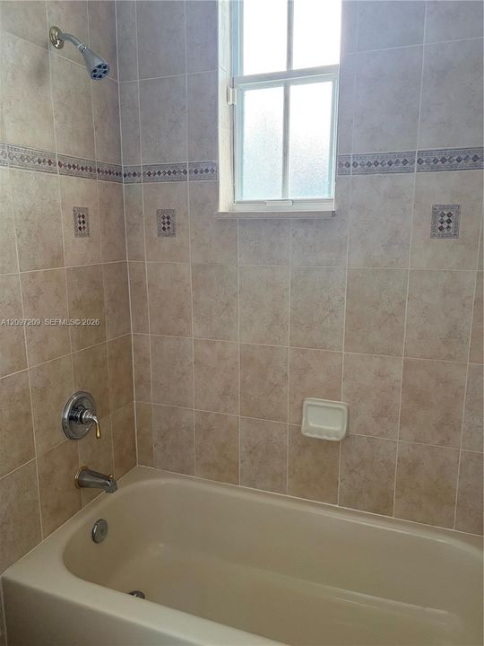 For Rent: $3,800 (4 beds, 3 baths, 1570 Square Feet)