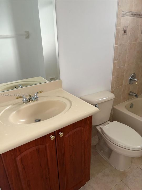 For Rent: $3,800 (4 beds, 3 baths, 1570 Square Feet)