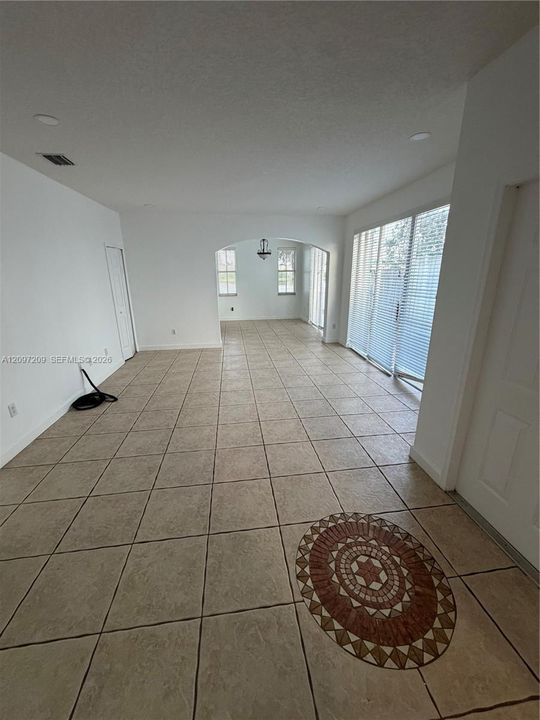 For Rent: $3,800 (4 beds, 3 baths, 1570 Square Feet)