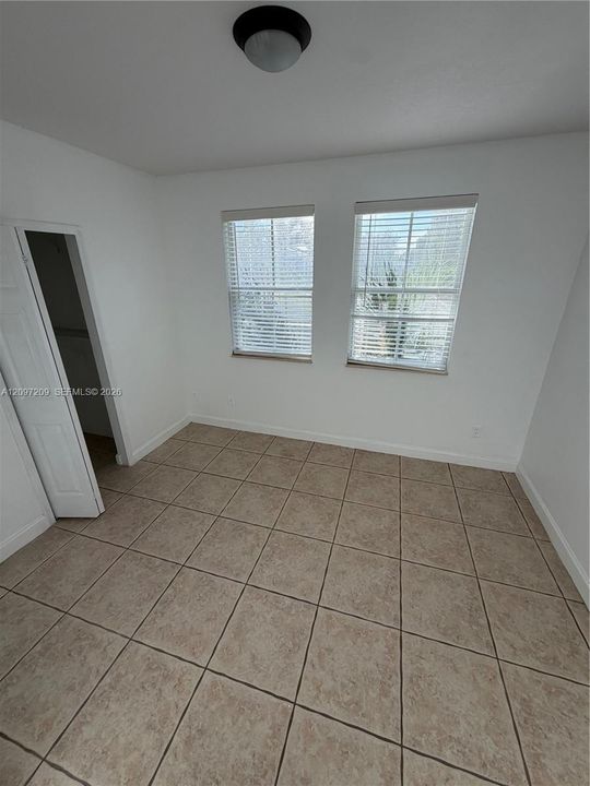 For Rent: $3,800 (4 beds, 3 baths, 1570 Square Feet)