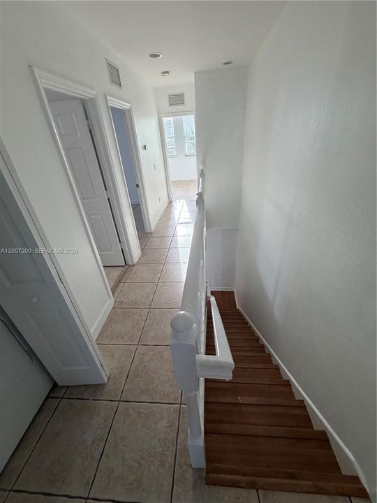 For Rent: $3,800 (4 beds, 3 baths, 1570 Square Feet)