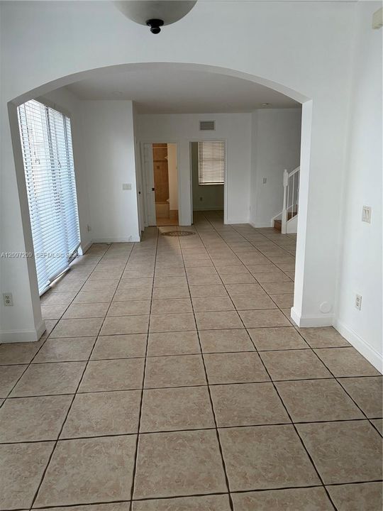 For Rent: $3,800 (4 beds, 3 baths, 1570 Square Feet)