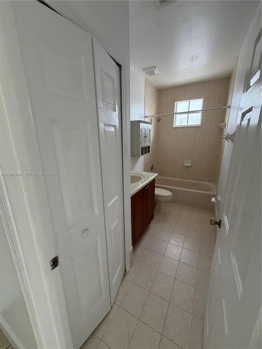 For Rent: $3,800 (4 beds, 3 baths, 1570 Square Feet)