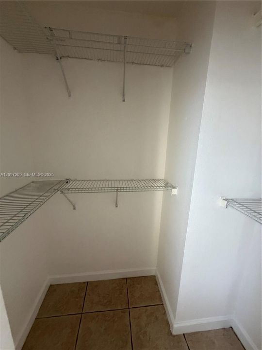 For Rent: $3,800 (4 beds, 3 baths, 1570 Square Feet)