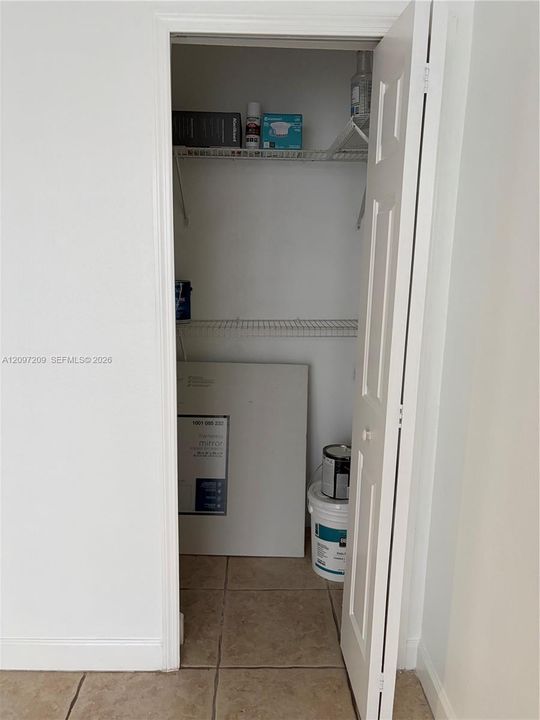 For Rent: $3,800 (4 beds, 3 baths, 1570 Square Feet)