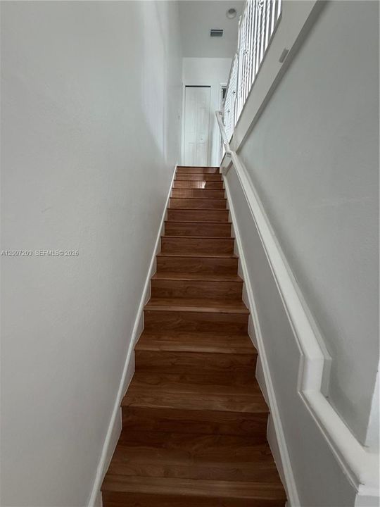 For Rent: $3,800 (4 beds, 3 baths, 1570 Square Feet)