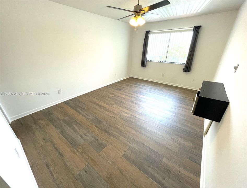 For Rent: $2,395 (2 beds, 2 baths, 1315 Square Feet)