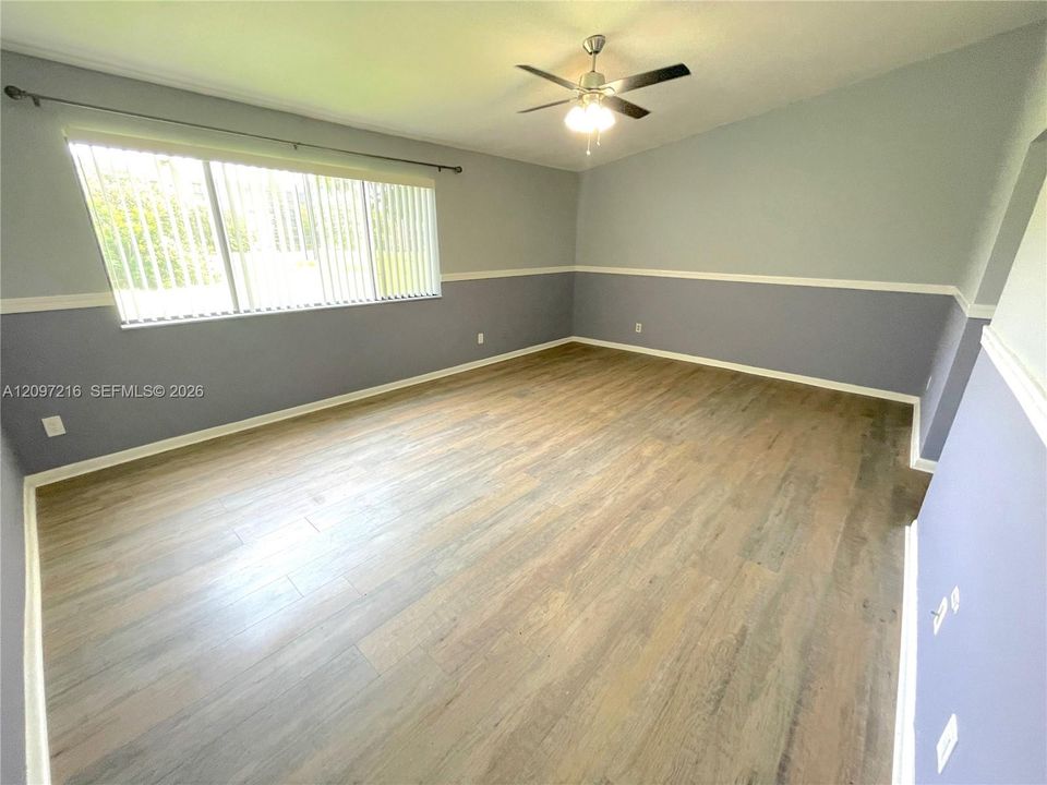 For Rent: $2,395 (2 beds, 2 baths, 1315 Square Feet)