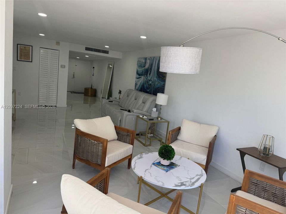 For Sale: $715,000 (1 beds, 2 baths, 1503 Square Feet)