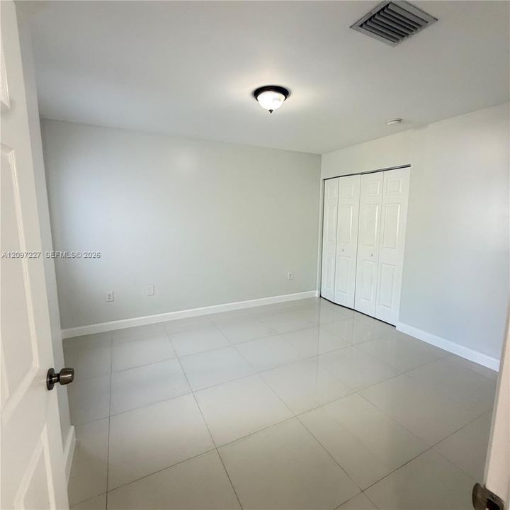 For Rent: $2,400 (3 beds, 2 baths, 1320 Square Feet)