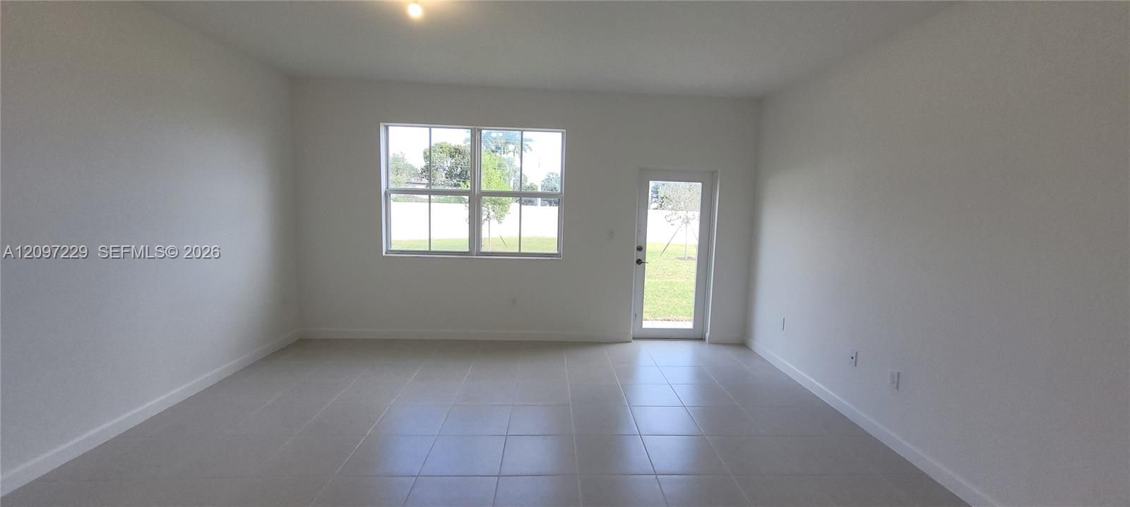 En Renta: $3,500 (3 camas, 2 baños, 2319 Pies cuadrados)