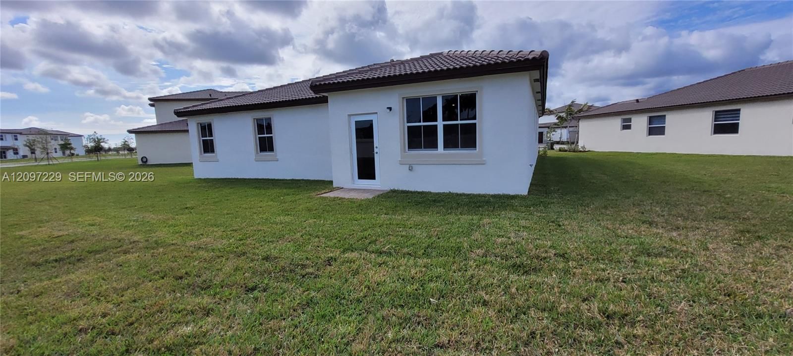 En Renta: $3,500 (3 camas, 2 baños, 2319 Pies cuadrados)