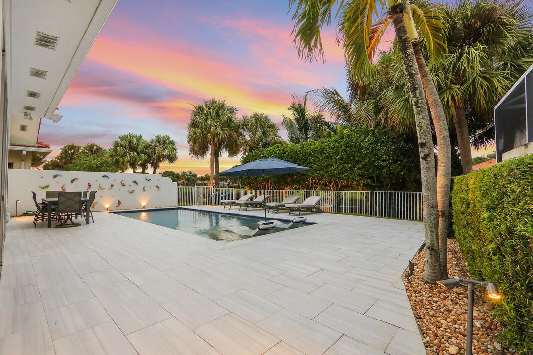 Pool twilight