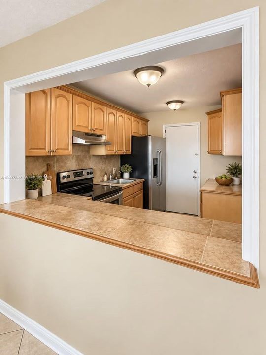 For Rent: $1,750 (2 beds, 2 baths, 1220 Square Feet)