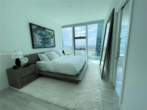 For Sale: $1,298,000 (2 beds, 2 baths, 1167 Square Feet)
