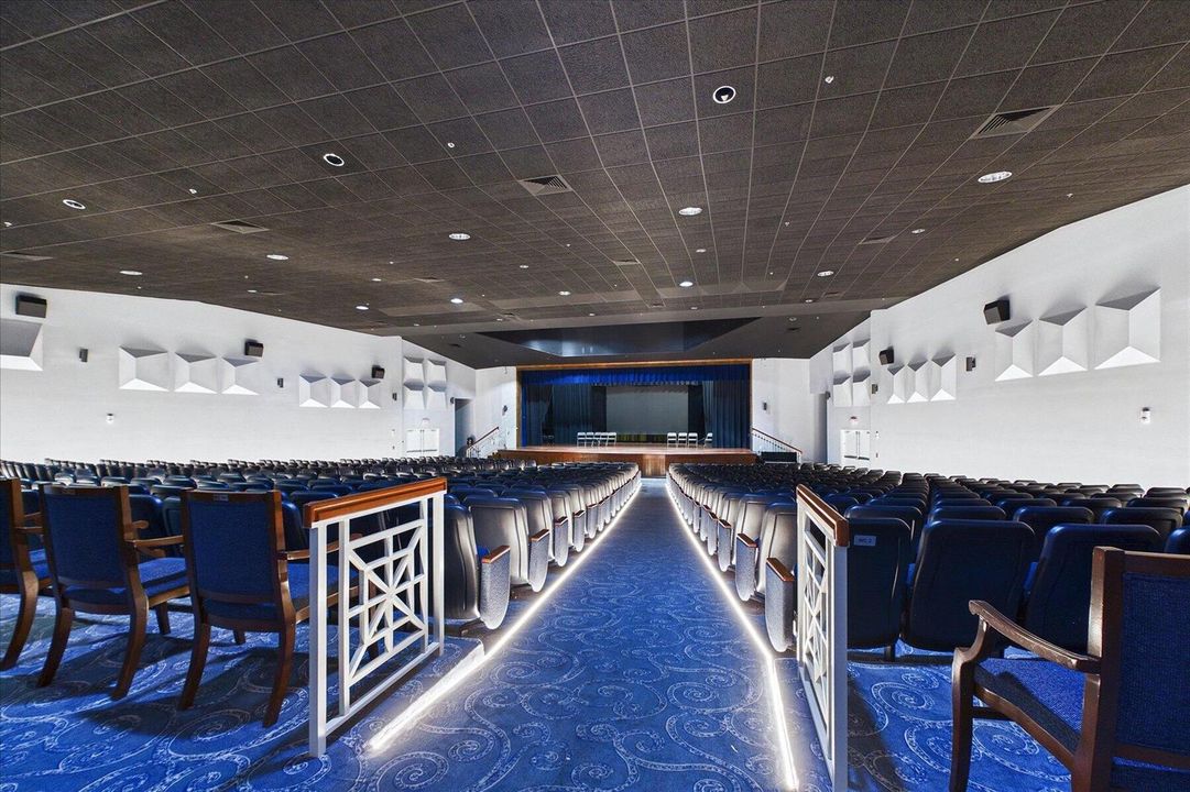 43-Theatre