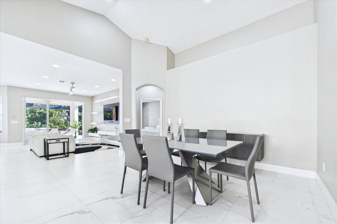 14-Dining Room
