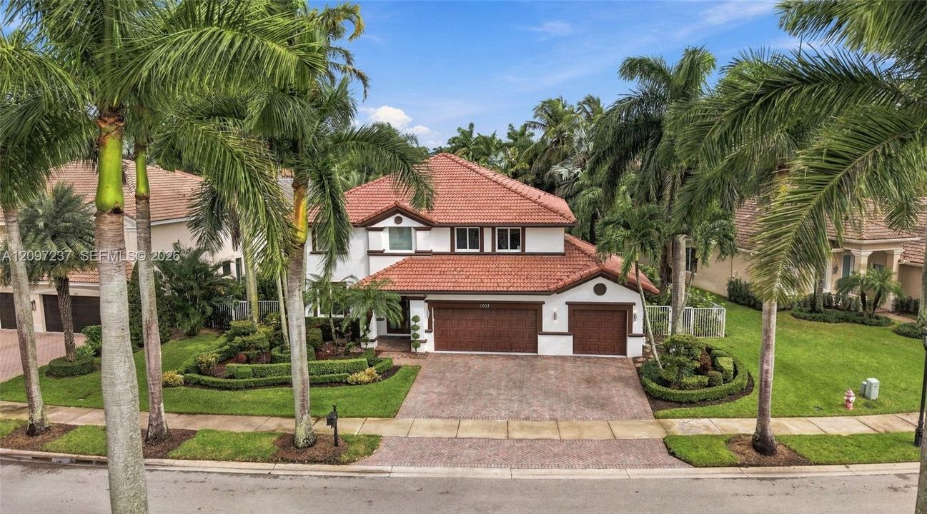Activo con contrato: $1,750,000 (5 camas, 4 baños, 3696 Pies cuadrados)