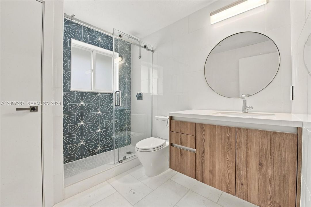 Activo con contrato: $1,750,000 (5 camas, 4 baños, 3696 Pies cuadrados)