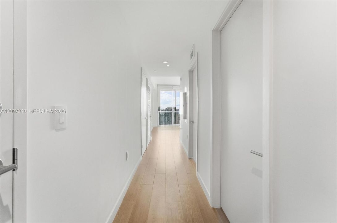 En Venta: $965,000 (1 camas, 1 baños, 711 Pies cuadrados)