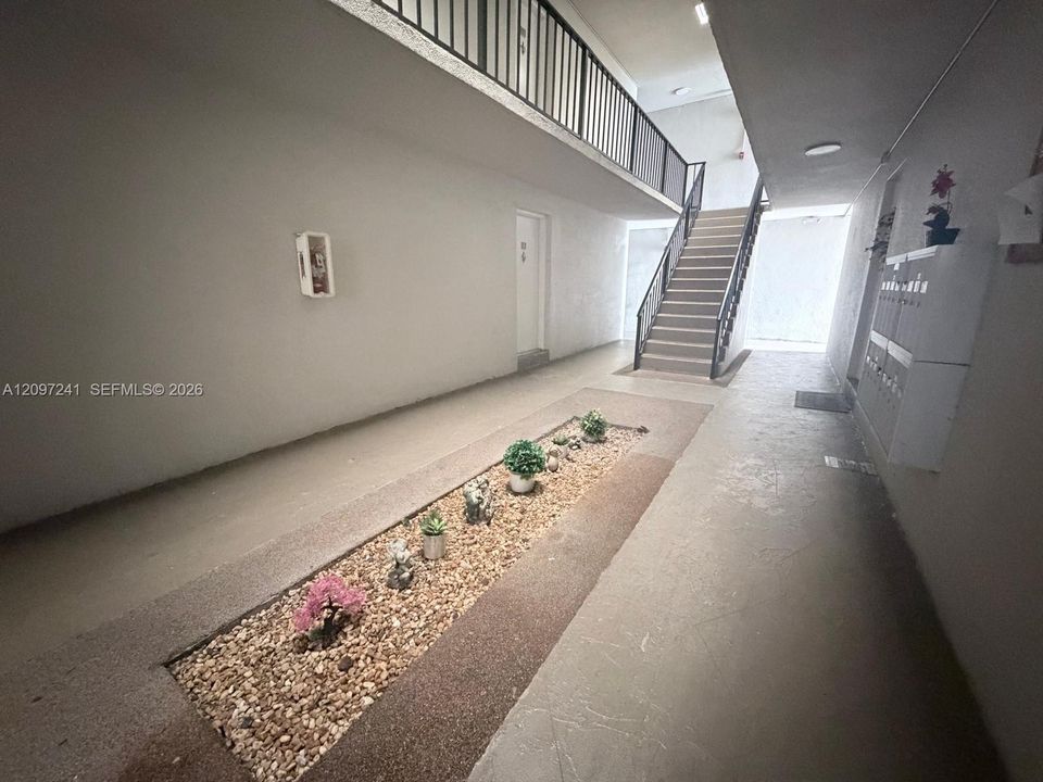 В аренду: $1,800 (1 спален, 1 ванн, 670 Квадратных фут)
