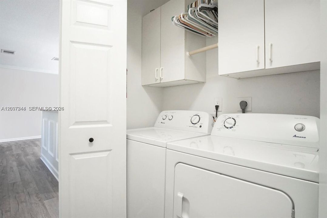 For Rent: $2,800 (3 beds, 2 baths, 1176 Square Feet)
